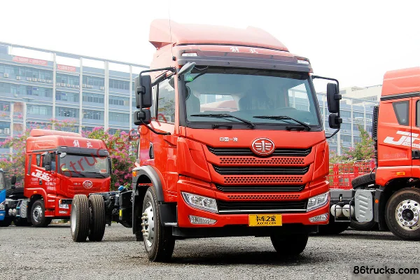 FAW Jiefang Qingdao Long V2.0 Medium Truck 220hp 4X2(6 wheels) 8.8m Wing Opening Box Cargo Truck Exterior