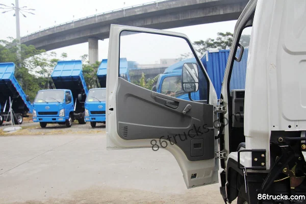 FAW Hongta FAW Jiefang Baling 78 hp 4X2(6 wheels) 3.77m Single Row Van Light Truck Cab (1) | 86Trucks