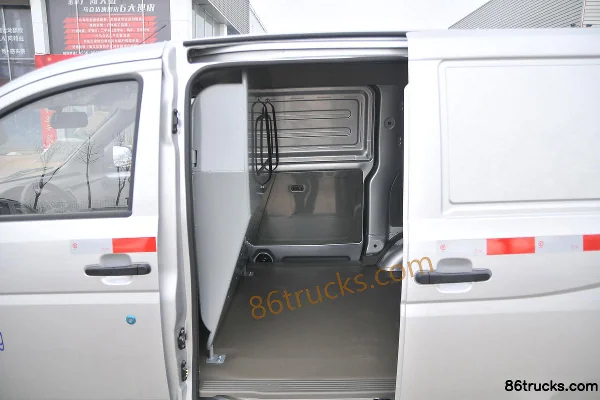 Wuling Rongguang V 2019 Practical Edition 99hp Gasoline 1.5L Panel Van (China VI) Cargo Box (2) | 86Trucks