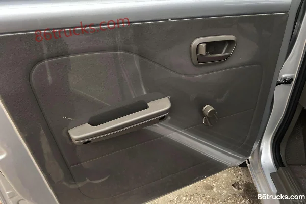 Wuling Rongguang V 2019 Practical Edition 99hp Gasoline 1.5L Panel Van (China VI) Cab (1) | 86Trucks