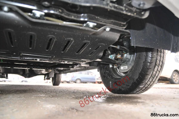 Wuling Rongguang V 2015 Practical Edition 88hp 1.2L van Chassis (3) | 86Trucks