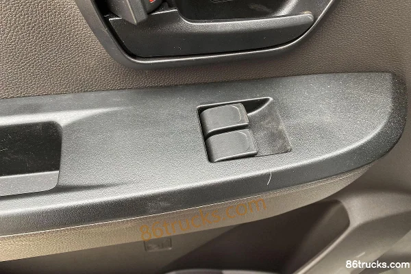 Wuling Hongguang V 2019 Basic Edition 99hp Gasoline 1.5L Panel Van (China VI) Cab (3) | 86Trucks
