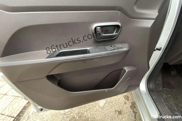 Wuling Hongguang V 2019 Basic Edition 99hp Gasoline 1.5L Panel Van (China VI) Cab (1) | 86Trucks