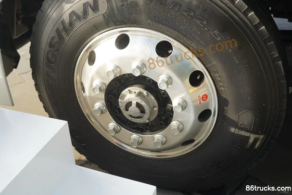 SAIC Hongyan Genlyon C6 Heavy Truck 5G Intelligent Edition 380hp 4X2(6 wheels) LNG Tractor Truck (High Roof)(China VI) Chassis (1) | 86Truck