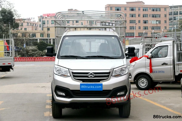 Changan Kuayue Wang X3 Comfort Edition 1.5L Gasoline 112hp 4X2(6 wheels) 2.55m Double Row Stake Truck (China VI) Exterior (2) | 86Trucks