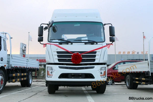 Xindongri Xindongri Dongfeng chassis suction/septic tank truck