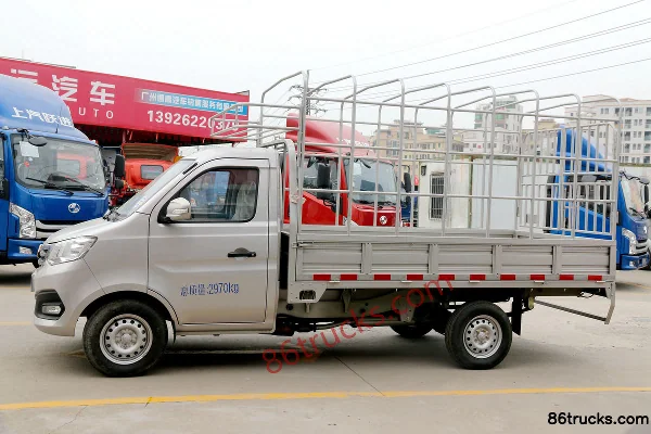 Changan Kuayue New Bao T3 Comfort 1.3L Gasoline 91 hp 4X2(6 wheels) 2.82 m single-row stake micro truck (single rear wheel) Exterior (3) | 8