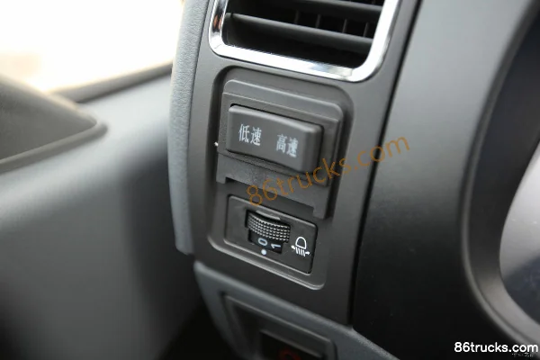 Dongfeng Furui Ka R5 95 ch 4X2(6 roues) camion benne 3,5 m Cabine (3) | 86Trucks