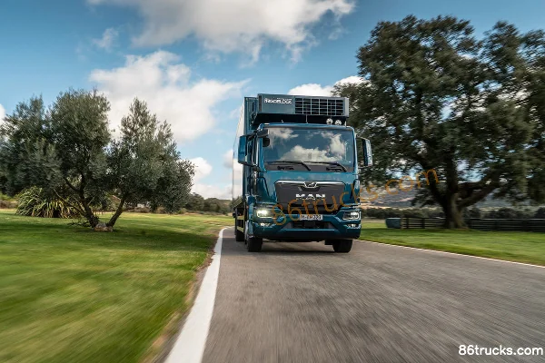 MAN TGM Series Heavy Truck 320hp 4X2(6 wheels) Box Cargo Truck (TGM 18.320) Exterior (2) | 86Trucks