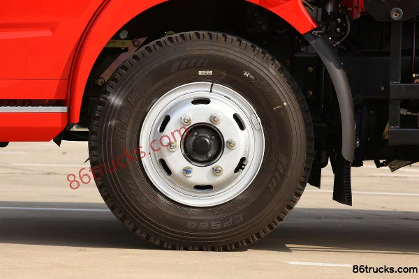 Dongfeng FuruiKa F7 129 hp 4X2(6 wheels) 5.15m single-row flatbed light truck (Yunnei) Chassis (1) | 86Trucks