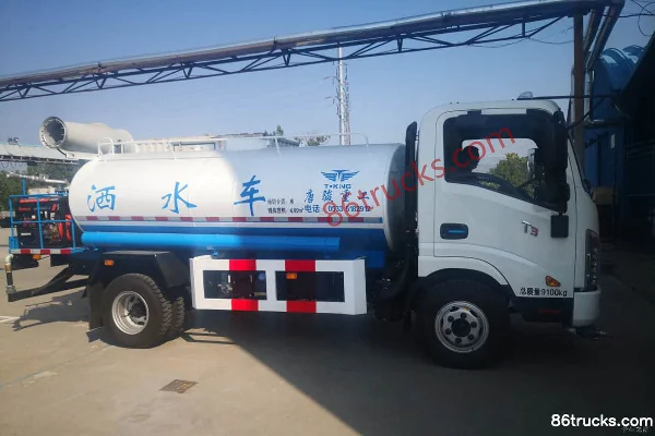 Tangjun Ouling T3 série 150 ch 4X2(6 roues) camion citerne d'arrosage Extérieur (2) | 86Trucks