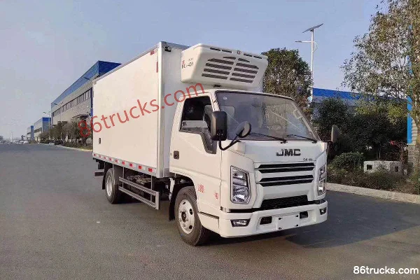 JMC Shunda Narrow Body 116 hp 4X2(6 wheels) 4.15m Refrigerated Truck (Chengliwei Brand) Exterior