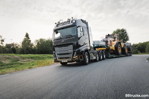 Volvo FH16 camion lourd 750 ch 8X4(12 roues) tracteur routier automatique Extérieur (3) | 86Trucks