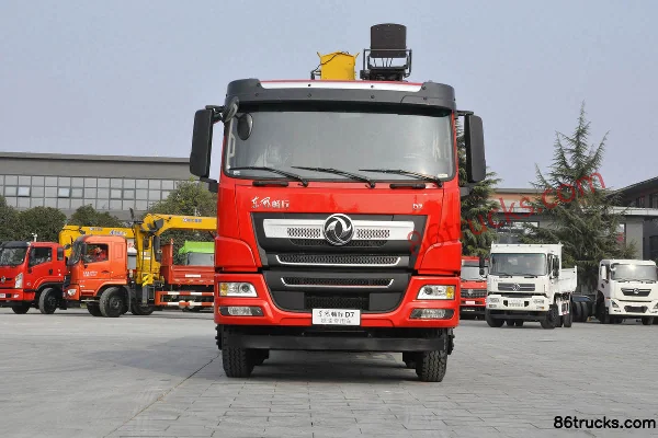 Dongfeng Changxing D7 340 hp 8X4(12 wheels) 8.3m truck-mounted crane Exterior