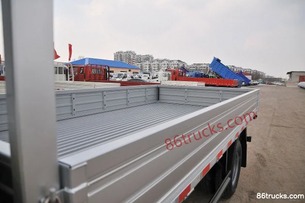 Foton Aumark Superspeed 150hp 4X2(6 wheels) 4.18m Single-row Flatbed Light Truck Body (1) | 86Trucks