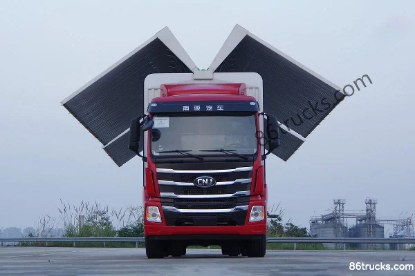 NanJun Ruiyu K60G 300 hp 6X2(8 wheels) 9.47m Center Axle Cargo Truck Body (2) | 86Trucks