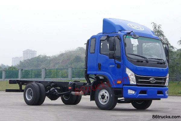 NanJun Ruijie D50 Luxury Edition 200 hp 4X2(6 wheels) 4.82m Semi-Row Flatbed Light Truck (China VI) Exterior