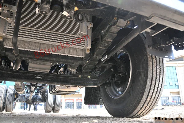Dayun Xianglong 205 hp 4X2(6 wheels) 5.75m Semi-row Flatbed Cargo Truck (China VI) Chassis (2) | 86Trucks
