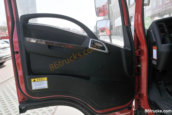Dayun New Aopuli 156hp 4X2(6 wheels) 4.12m Single Row Flatbed Truck Cab (2) | 86Trucks