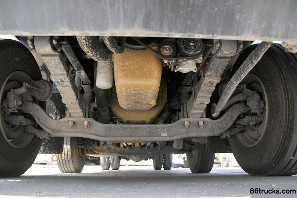 DongfengLiuqi Chenglong H5 camion porteur 290 ch 6X2(8 roues) 9,4 m camion porteur à ridelles Châssis (1) | 86Trucks