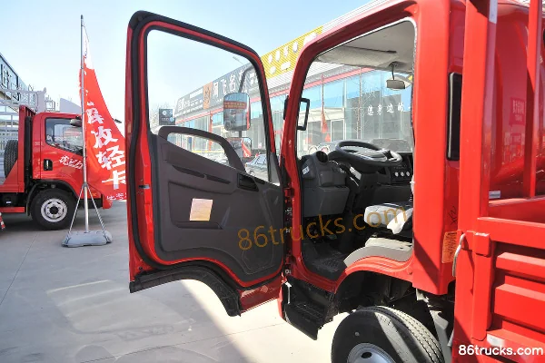 FAW Jiefang Hu VN 130 hp 4X2(6 wheels) 4.2m single-row flatbed light truck (6-speed) Cab (1) | 86Trucks