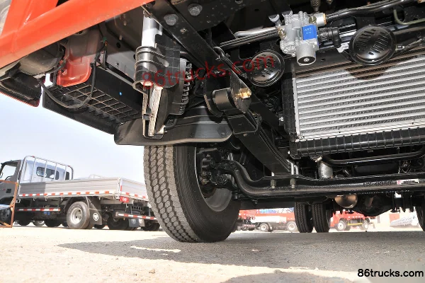 Foton Aumark Express 131 hp 4X2(6 wheels) 4.14m single-row van light truck Chassis (2) | 86Trucks