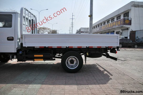 Dongfeng Duolika D6-S 2018 model 115hp 4X2(6 wheels) 3.27m double-row flatbed light truck Body (2) | 86Trucks
