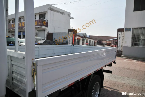 Dongfeng Duolika D6-S 2018 model 115hp 4X2(6 wheels) 3.27m double-row flatbed light truck Body (1) | 86Trucks