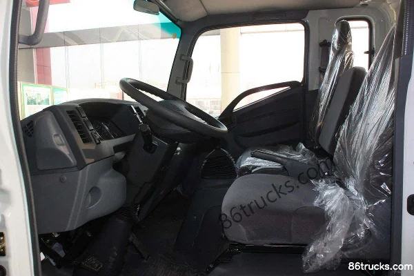JAC New Shuailing H330 130 hp 4X2(6 wheels) 3.85m semi-row flatbed light truck Cab (1) | 86Trucks