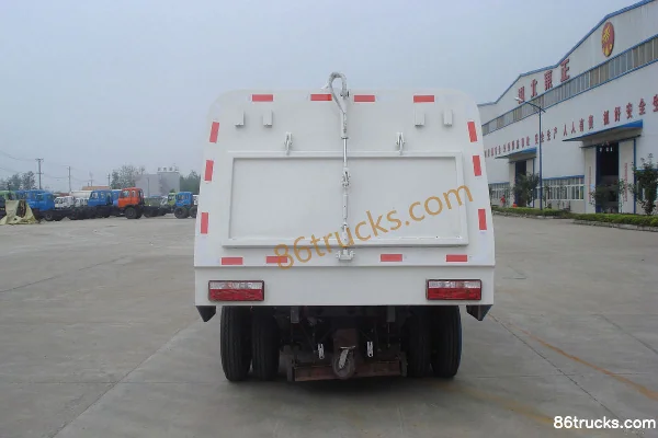 Dongfeng Duolika 120 hp 4X2(6 wheels) sweeper truck (Yandi brand) Exterior (3) | 86Trucks
