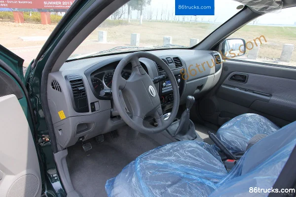 2012 HIGER Yujun 102 hp 2.8L Diesel Large Double Row Pickup Chassis (1) | 86Trucks