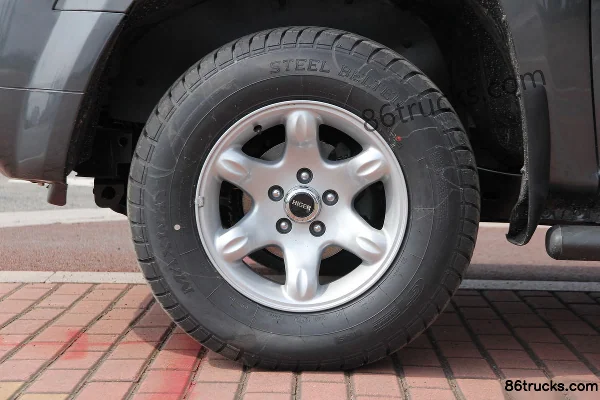 2012 HIGER Yujun 103 hp 2.2L Gasoline Large Double Row Pickup Body (1) | 86Trucks
