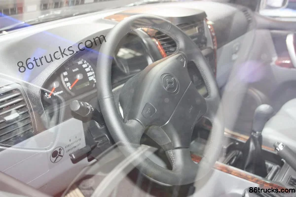 Huanghai Dachai Shen Supreme Edition Standard Type 2012 Model 2WD 2.4L Gasoline Double Row Pickup Cab (2) | 86Trucks