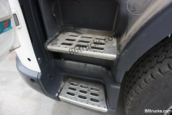 Volvo FMX heavy truck 400 hp 6X4(10 wheels) special vehicle (chassis) Cab (3) | 86Trucks