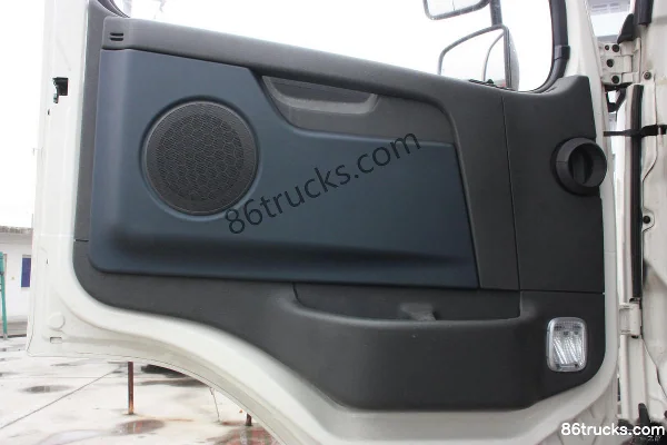 Volvo FMX heavy truck 400 hp 6X4(10 wheels) special vehicle (chassis) Cab (1) | 86Trucks