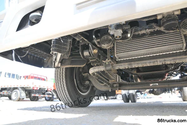 Foton Auling CTS 150hp 4X2(6 wheels) 4.18m single-row flatbed light truck chassis (ZF) (2) | 86Trucks