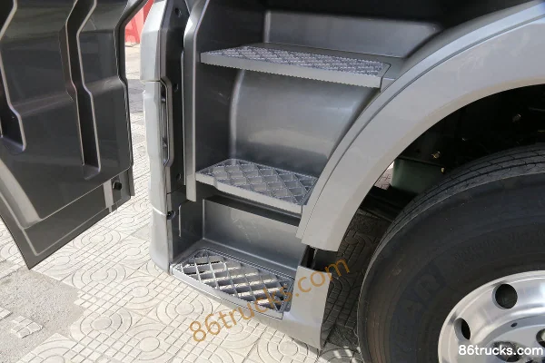 FAW Jiefang J7 camion lourd quatre saisons 550 ch 6X4(10 roues) tracteur routier (12 vitesses) Cabine (3) | 86Trucks