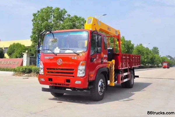 Dayun Dayun Aopuli light truck truck-mounted crane