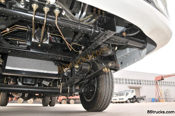 Kama Ruihang X1 1.5L 110hp 4X2(6 wheels) 2.5m double-row cage mini truck Chassis (3) | 86Trucks