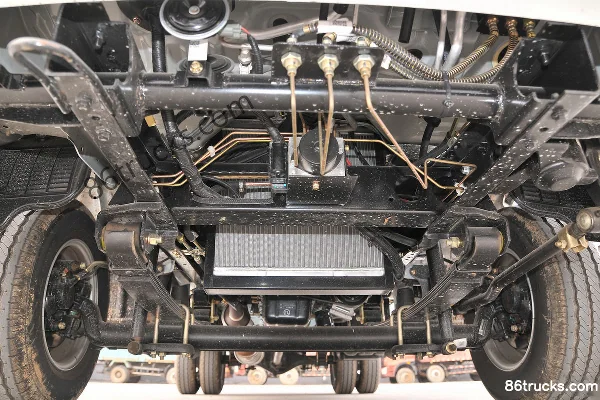 Kama Ruihang X1 1.5L 110hp 4X2(6 wheels) 2.5m double-row cage mini truck Chassis (1) | 86Trucks