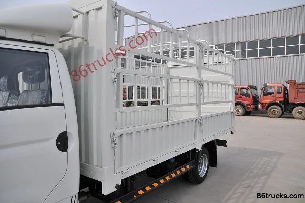 Kama Ruihang X3 High Spec 110hp 4X2(6 wheels) 2.7m Double Row Stake Truck Mini Truck Body (1) | 86Trucks
