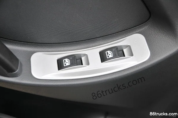 Kama Ruihang X3 110 hp 4X2(6 wheels) 3.6m dump truck Cab (3) | 86Trucks