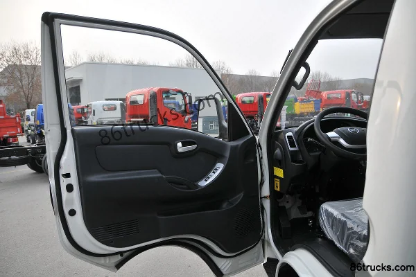Kama Ruihang X3 110 hp 4X2(6 wheels) 3.6m dump truck Cab (1) | 86Trucks