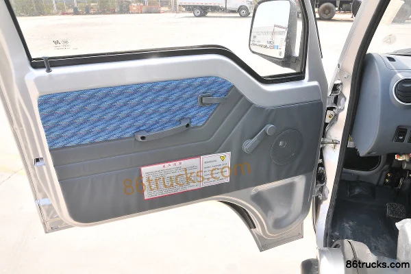 Kama Ruiling 1.3L 91ch 4X2(6 roues) gasoline 2.55m double-row fence-type micro truck (China VI) Cabine (3) | 86Trucks