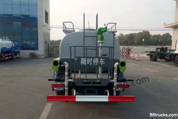 Dongfeng Duolika D6 115hp 4X2(6 wheels) Water Sprinkler Truck (Chengliwei Brand) Exterior (3) | 86Trucks