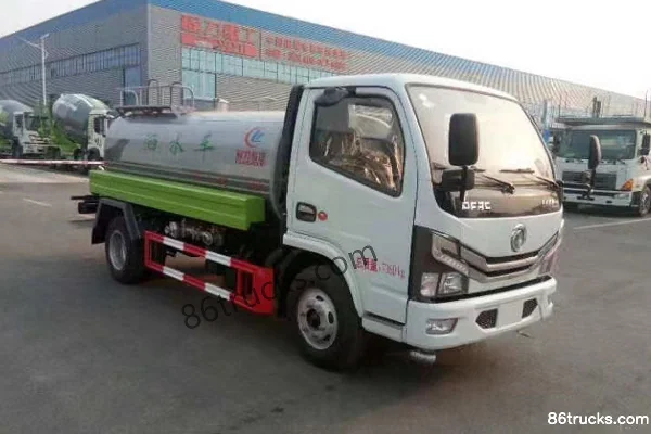 Dongfeng Duolika D6 115hp 4X2(6 wheels) Water Sprinkler Truck (Chengliwei Brand) Exterior