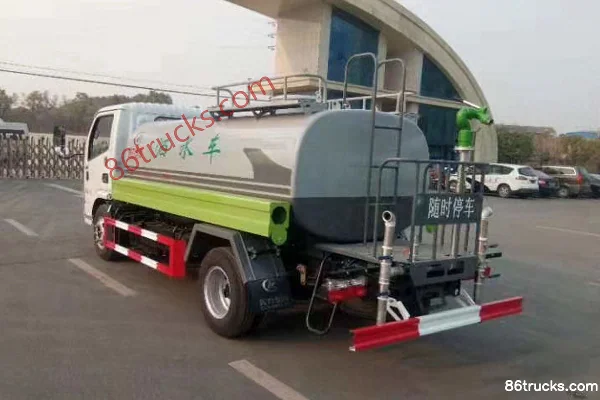 Dongfeng Duolika D6 115hp 4X2(6 wheels) Water Sprinkler Truck (Chengliwei Brand) Exterior (2) | 86Trucks