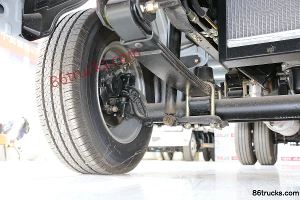 Dongfeng Xiaobawang W17 1.6L 123hp 4X2(6 wheels) 3.95m Single Row Flatbed Mini Truck Chassis (2) | 86Trucks