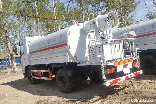 Dongfeng Tuoxing D3 160 hp 4X2(6 wheels) Water Sprinkler Truck (Yandi Brand) Exterior (2) | 86Trucks