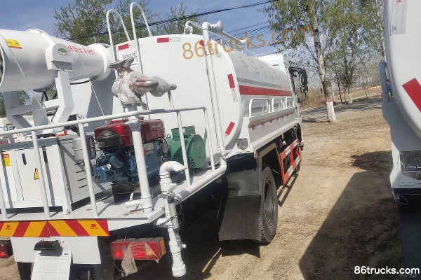 Dongfeng Tuoxing D3 160 hp 4X2(6 wheels) Water Sprinkler Truck (Yandi Brand) Exterior (3) | 86Trucks